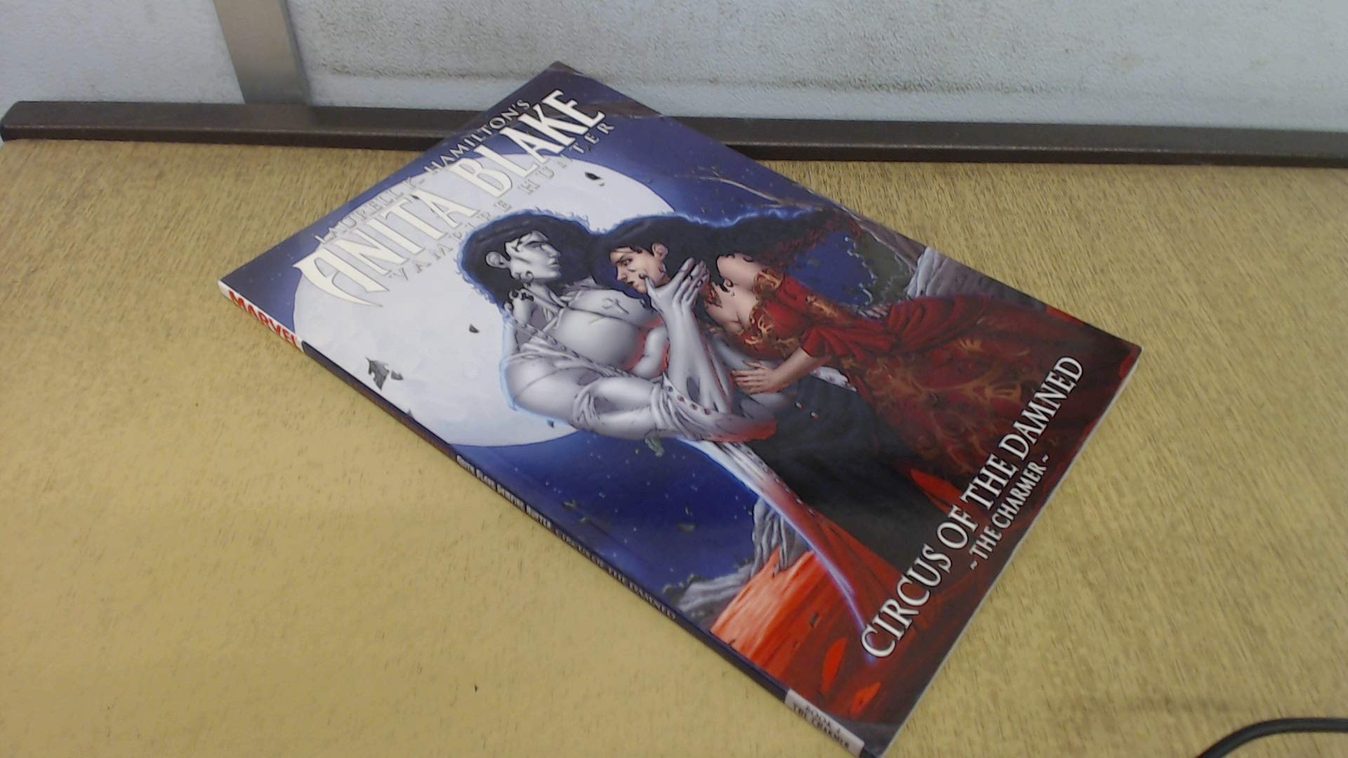 Anita Blake, Vampire Hunter: The Laughing Corpse #3